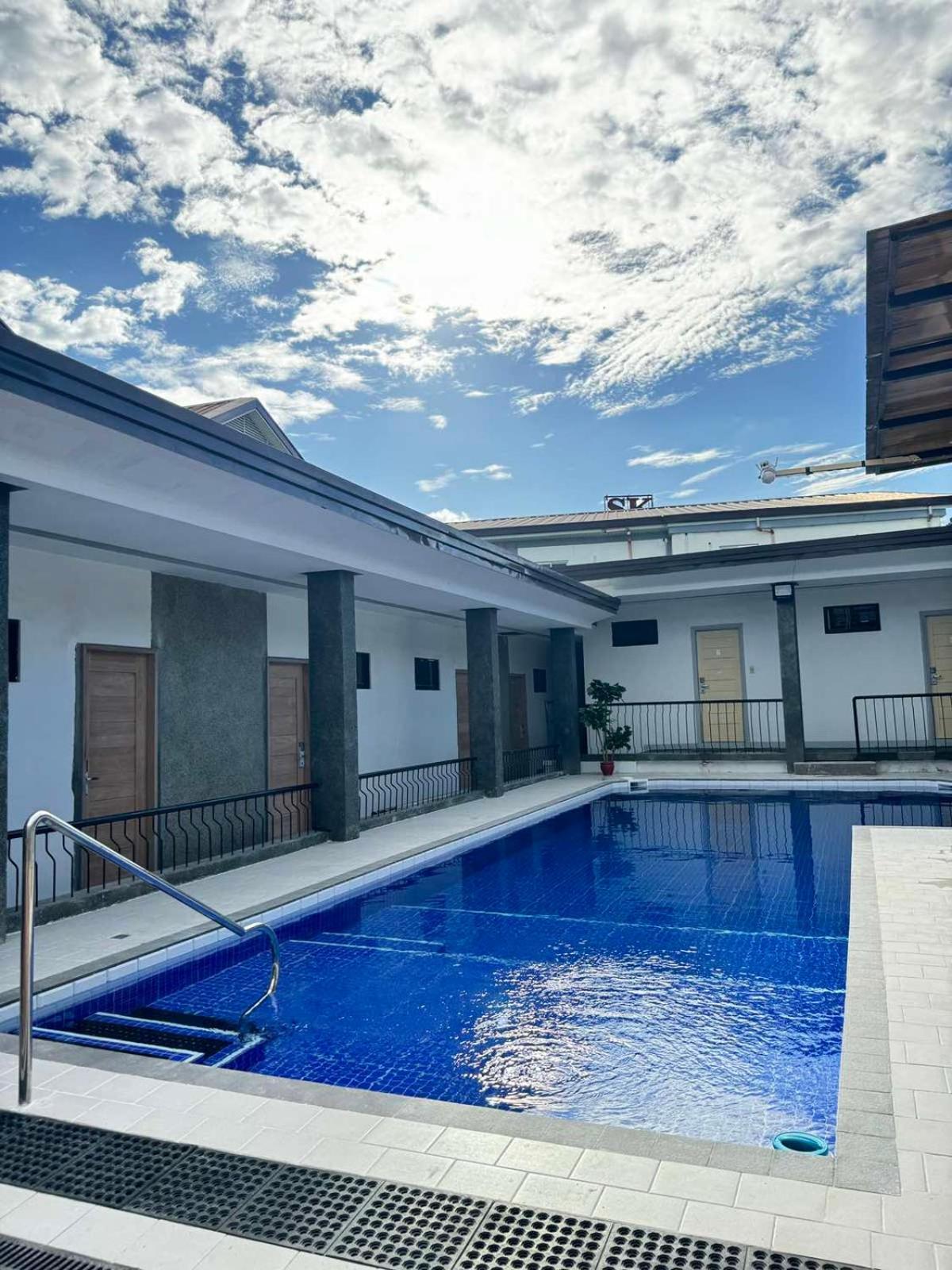 Bavarian Guest House Angeles Exterior photo